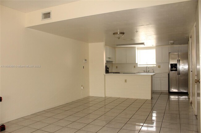 Building Photo - 551 NW 82nd Ave