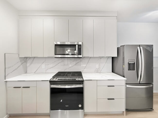 Building Photo - 9305-9123 123 Ave NW