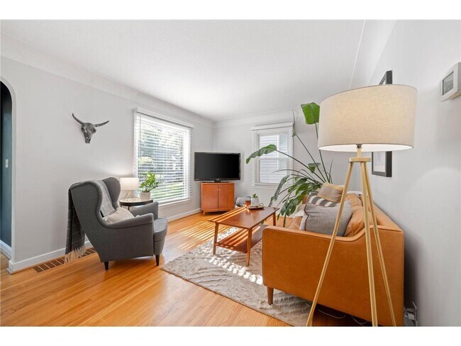 Foto del edificio - 2712 Idaho Ave S