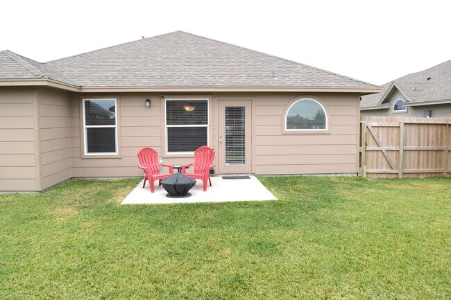 Building Photo - 7522 Ranch View Dr.