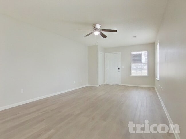 Building Photo - 3 Glen Knoll Ct