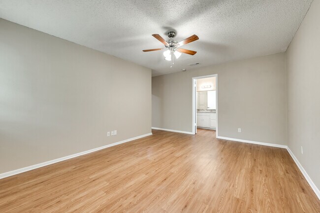 Bedroom 2 with en suite bathroom - 534 Billie Ruth Ln
