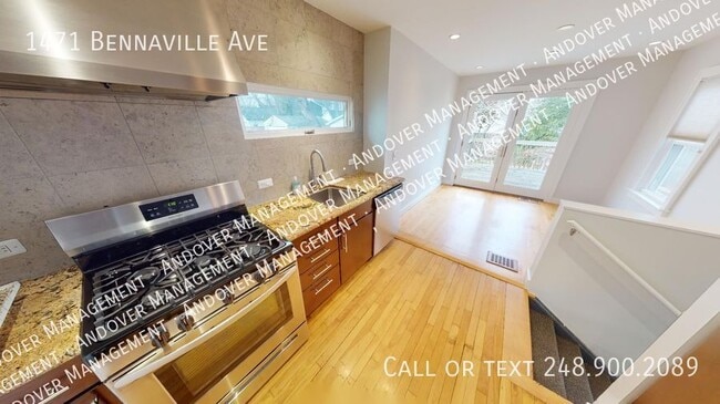 Building Photo - 1471 Bennaville Ave