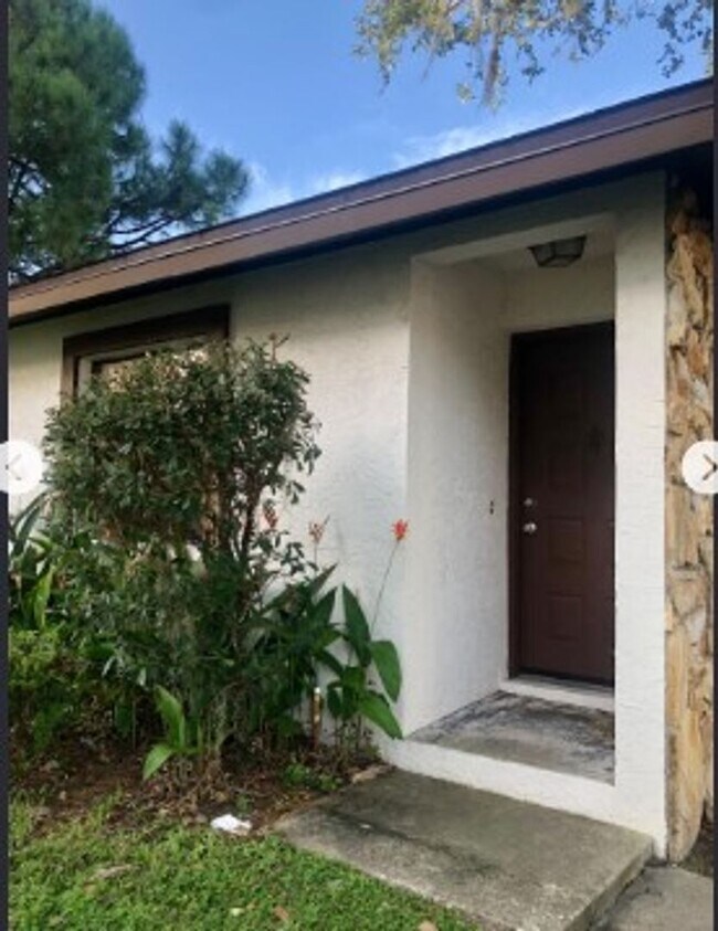 Foto del edificio - 2112 Oak Chace Ct