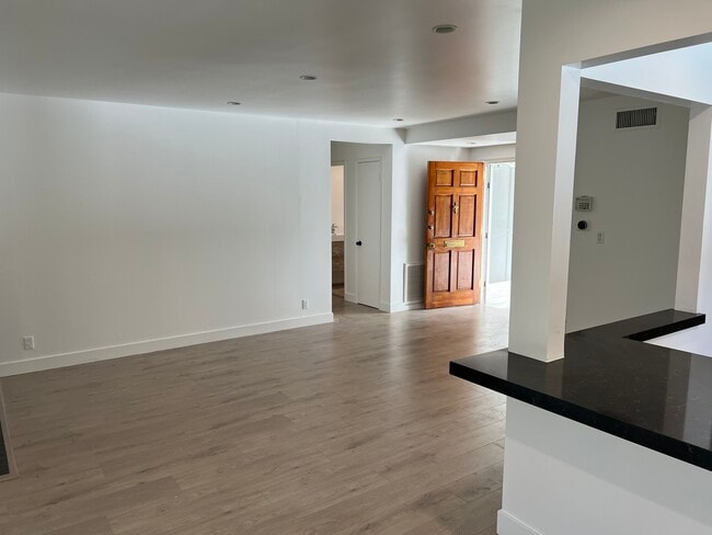 Main entrace door - 6432 Penfield Ave