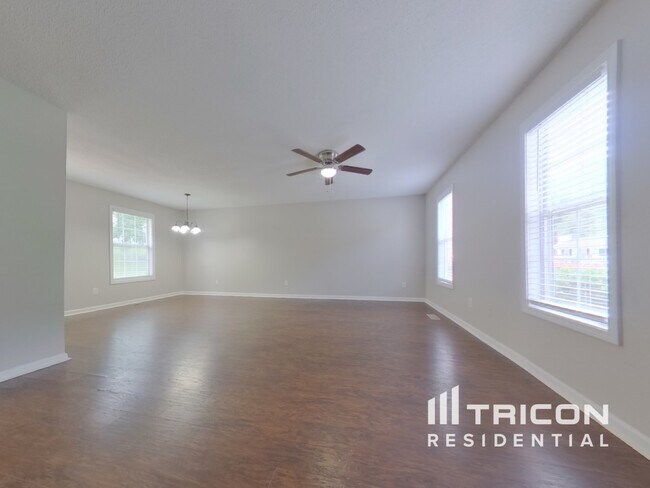 Foto del edificio - 114 Ivy Brook Dr