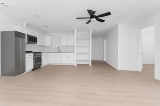 Building Photo - 16016 Green Manor Dr