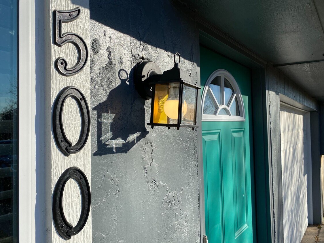 2 Bedroom Duplex near lake Overholser - 2 Bedroom Duplex near lake Overholser