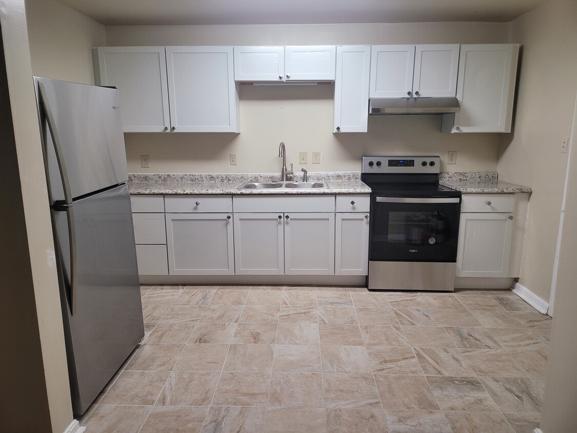 Kitchen - 511 Salem Ave Building