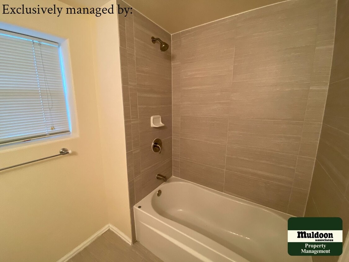 Beautiful 4 bedroom home in 80916! Pet Friendly! - Beautiful 4 bedroom home in 80916! Pet Friendly!