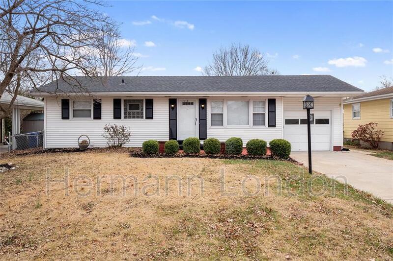 30 Manor Dr, Florissant, MO 63031 House Rental in Florissant, MO