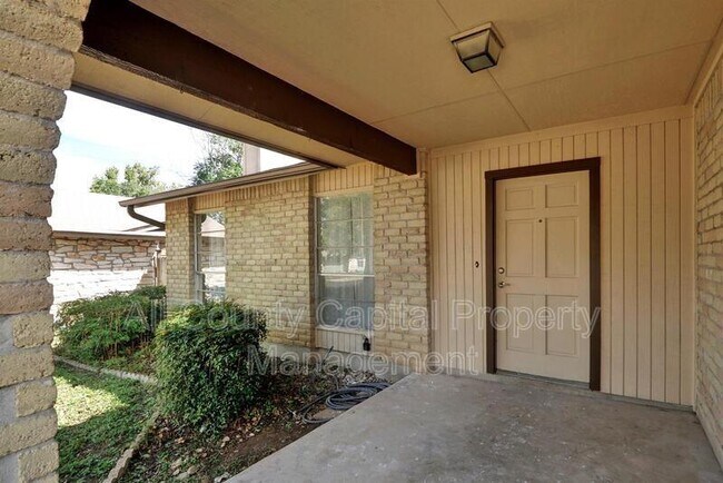 Foto del edificio - 12101 Grey Fawn Path