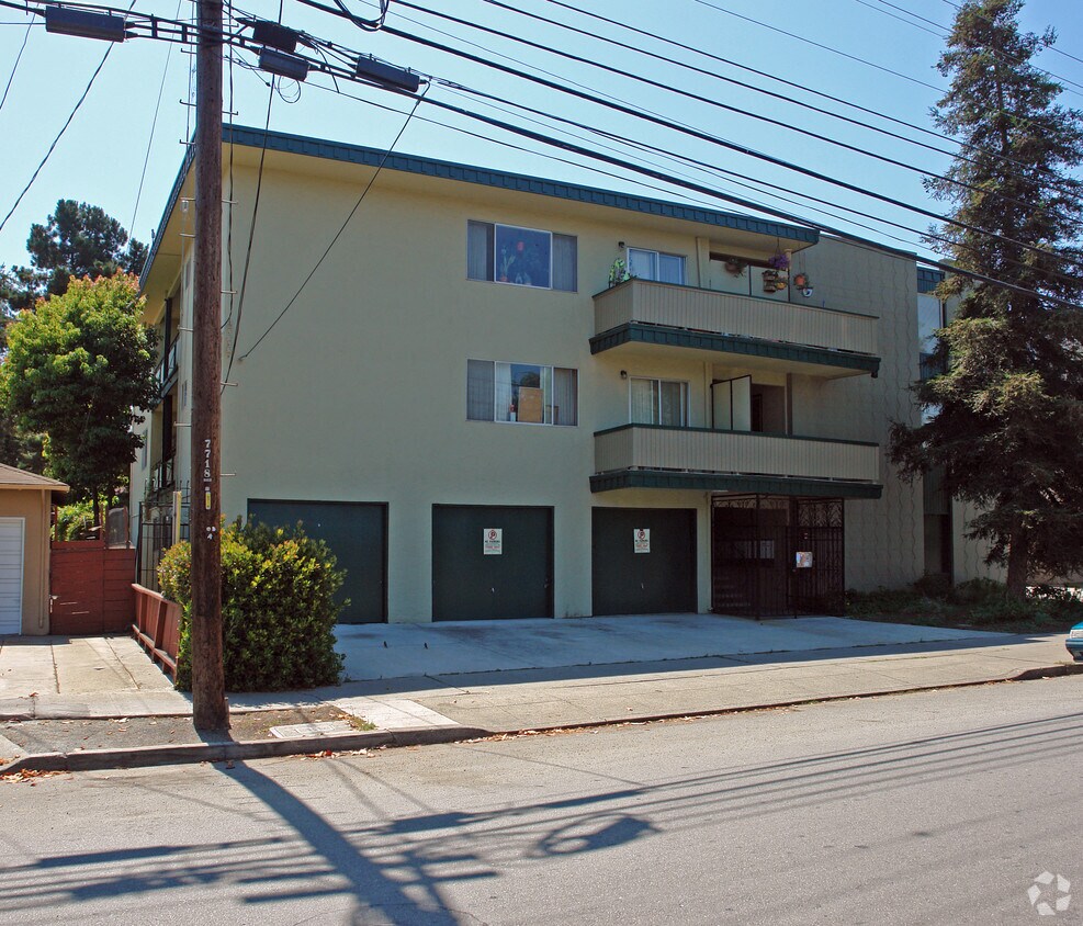 Foto del edificio - 560 Charter St