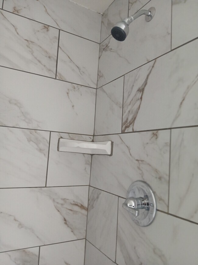 Ducha - 1184 Wesley Ave