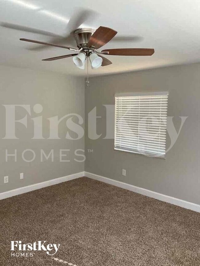 Building Photo - 2710 Victory Palm Dr
