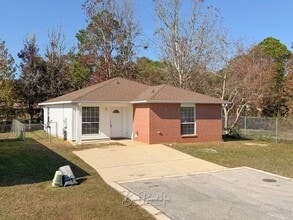 Building Photo - 501 Ashwood Ln