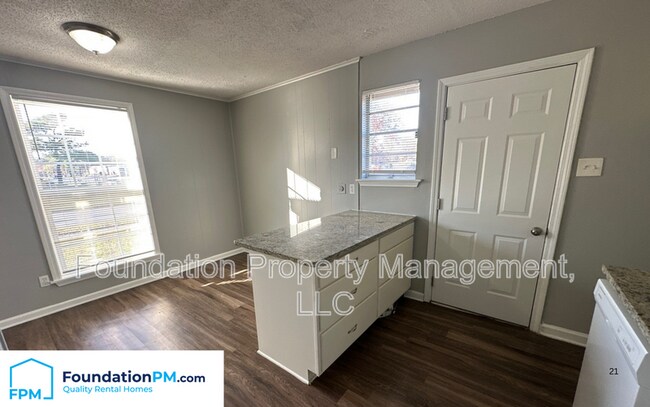 Building Photo - 3366 Eastport Cove