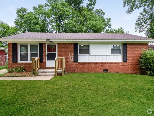 Building Photo - 2855 Greenside Dr NW