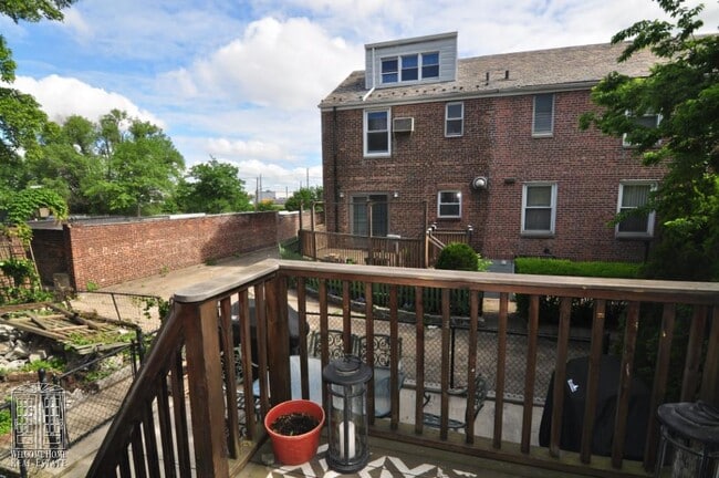 Building Photo - Sunnyside Gardens 3 Bedroom HOUSE rental
