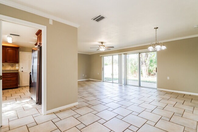 Foto del edificio - 1940 Ripon Dr