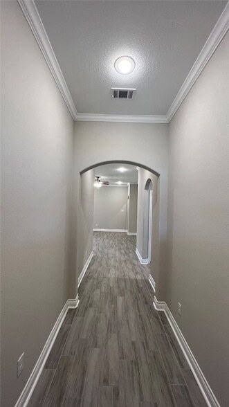 Foto del edificio - 1004 Hardaway Ln