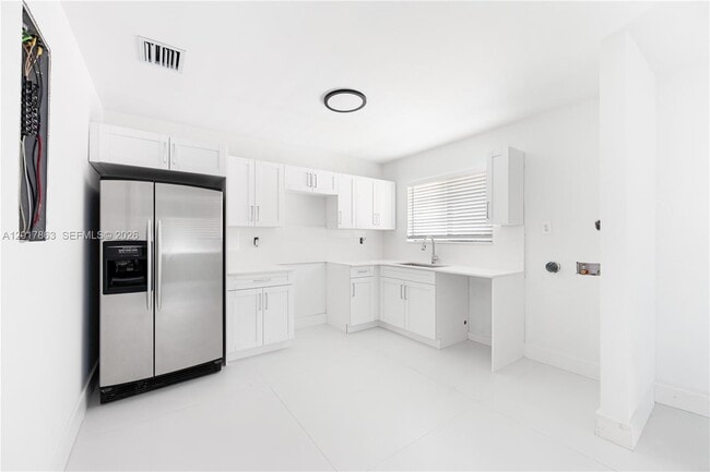 Foto del edificio - 2373 NW 61st St