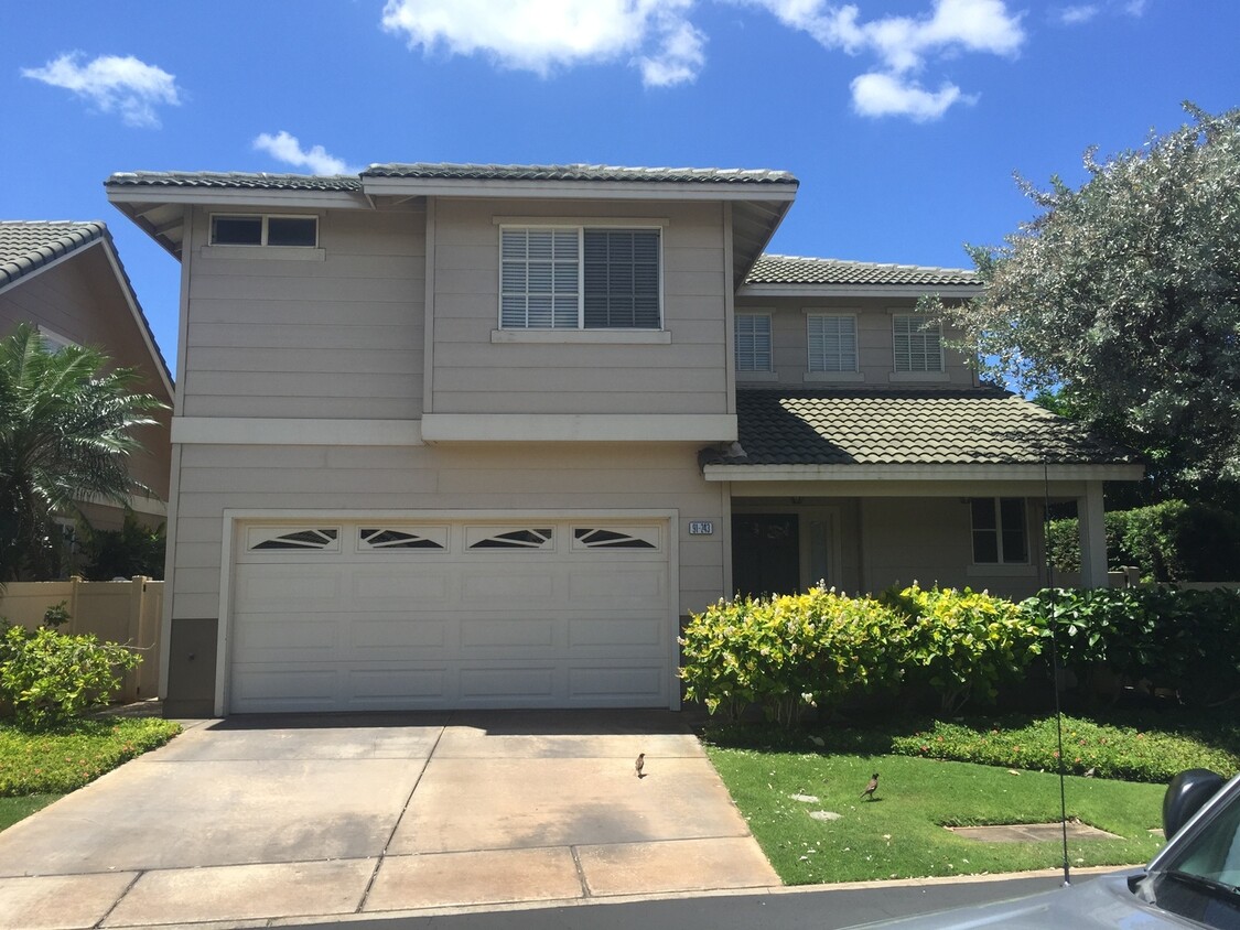 Primary Photo - Large 3 bedroom 2.5 bath home in a Great G...