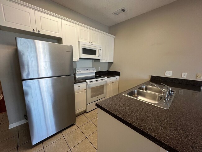 Foto del edificio - Auburn Townhome