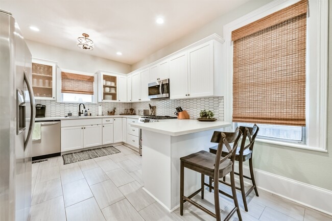 Building Photo - 1121 Market St