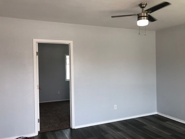 Building Photo - 5890 Gardenia Ave