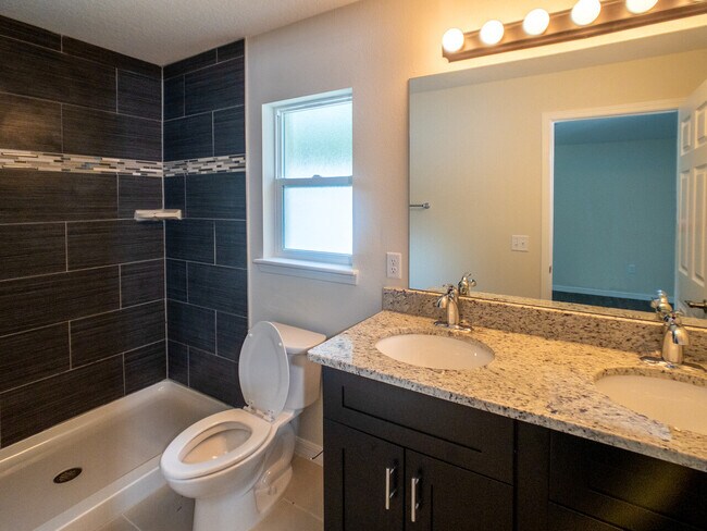 Building Photo - 2728 SW 161st Loop