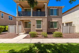 Building Photo - 3949 E Edna Dr