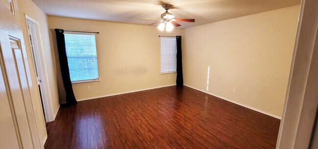 master bedroom - 2625 Blue Myrtle Way