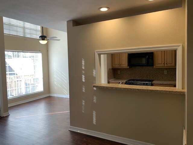 Foto del edificio - 1503 Bent Tree Ln