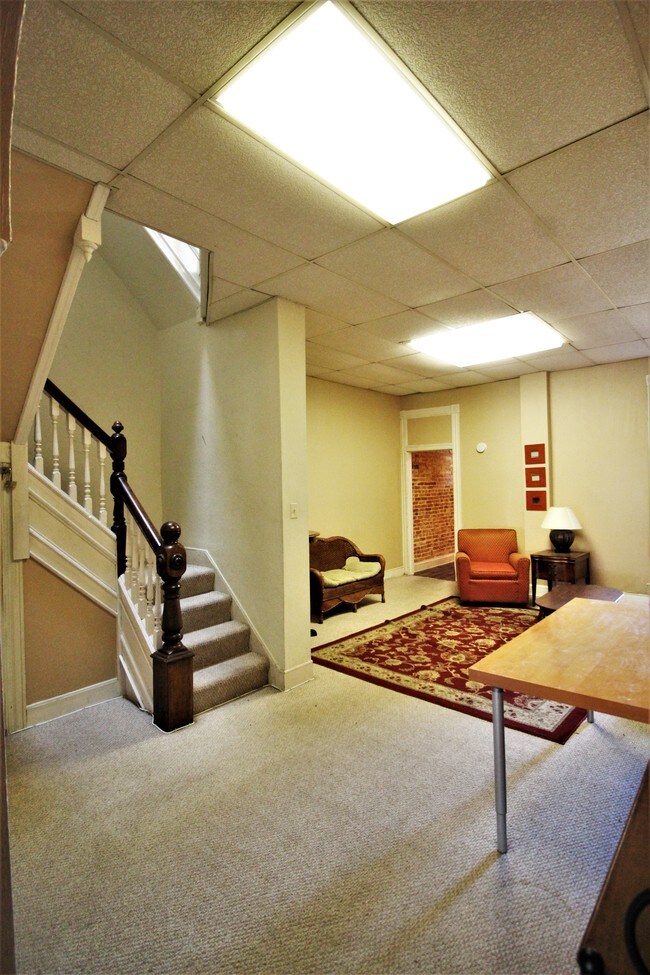 Building Photo - 2633 N Charles St