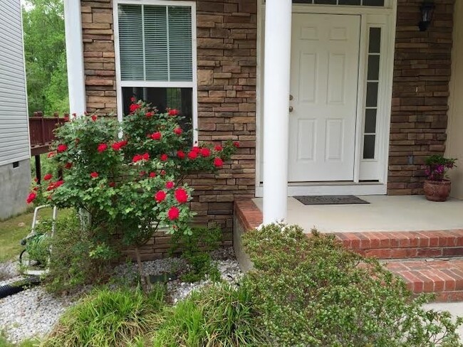 Building Photo - Convenient to Fort Gordon and Evans