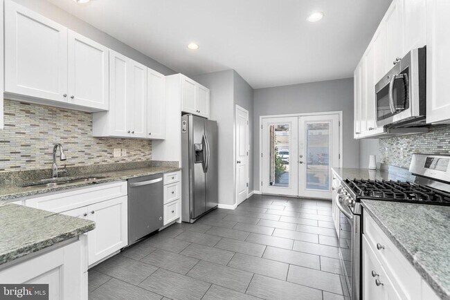 Foto del edificio - 1330 S Charles St