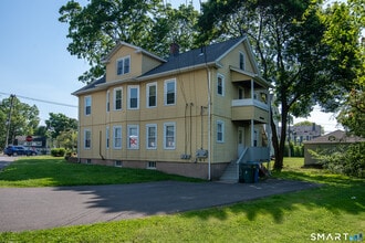 Building Photo - 333 E Center St