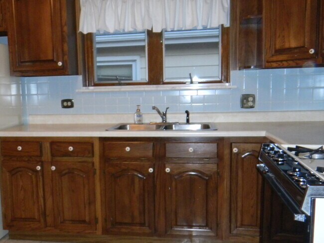 Foto del edificio - 9054 Bennett Ave