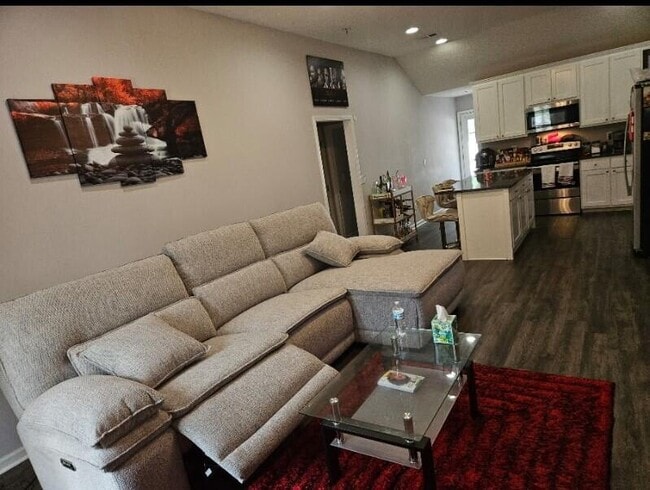 Foto del edificio - 810 Slidingrock Ln