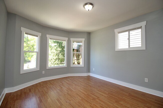 Foto del edificio - 4030-4030 NE Garfield Ave.