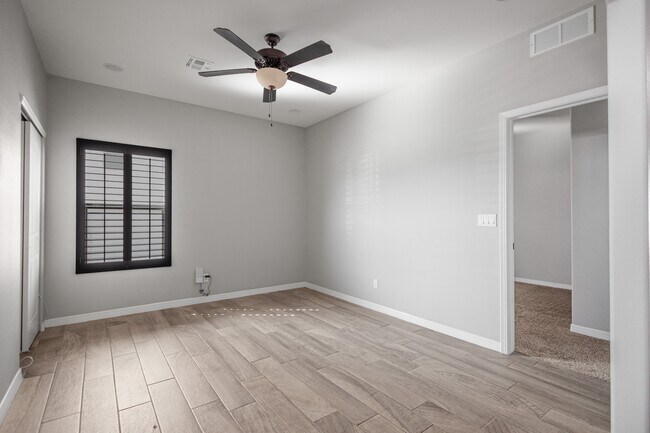 Foto del edificio - 3135 Red Creek