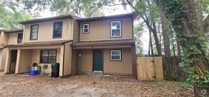 Building Photo - 1721 SW 68th Terrace
