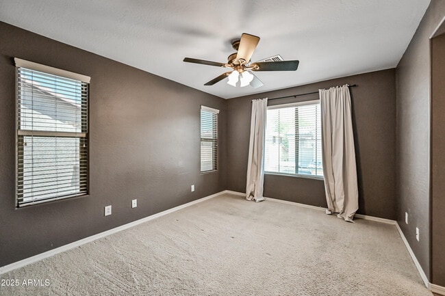 Building Photo - 41708 N Parker Ct
