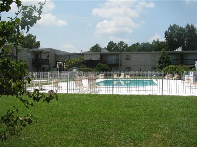 Foto del edificio - 3210 Pleasant Valley Rd