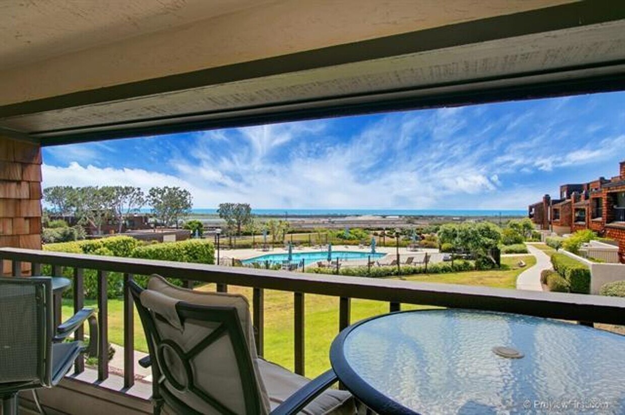 Primary Photo - Gorgeous ocean view House 3 beds/ 3.5 bath...