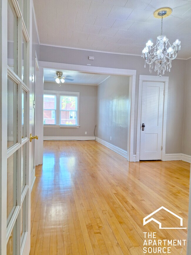 Foto del edificio - 4135 W Henderson St