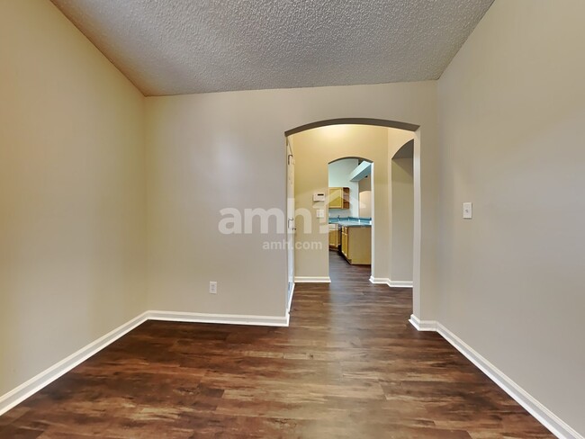Foto del edificio - 132 Dover Bluff Drive