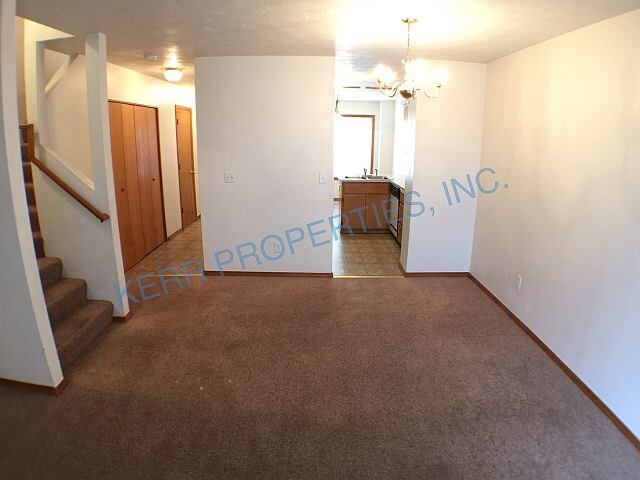 Building Photo - 3945 NE 149th Ave