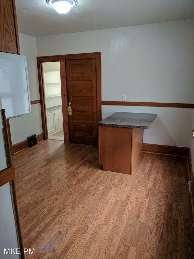 Foto del edificio - 2824 N 24th Pl